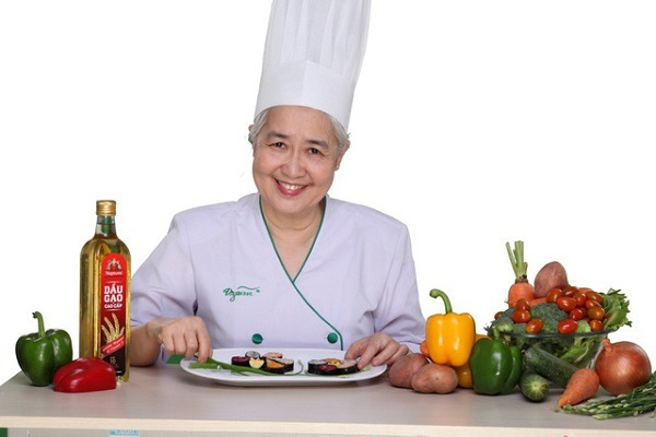 Đầu bếp Nguyễn Dzoãn Cẩm Vân - người có niềm đam mê ẩm thực chưa bao giờ lụi tàn