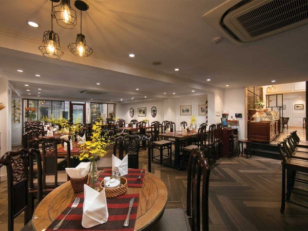 Rice Bistro lấy cảm hứng từ phong cách tân cổ điển của thế kỷ 18 