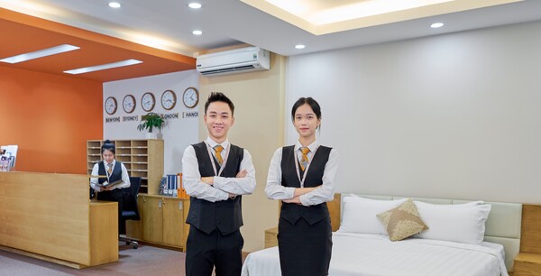 Trường đào tạo Quản lý Khách sạn uy tín cần có chất lượng giảng dạy hiện đại, đầu tư cơ sở vật chất và đạt được nhiều giải thưởng, chứng nhận