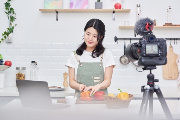 Gen Z biến nghề bếp thành câu chuyện thương hiệu cá nhân vô cùng sáng tạo