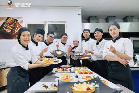 Quản Lý Bếp Nhà Hàng Chuyên Nghiệp Là Chìa Khóa Nâng Cao Chất Lượng Món ăn Và Tối ưu Hiệu Suất Vận Hành