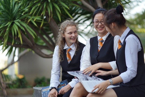 Quản trị Khách sạn nên học hệ Cao đẳng hay Đại học tùy vào mục tiêu và nhu cầu học tập