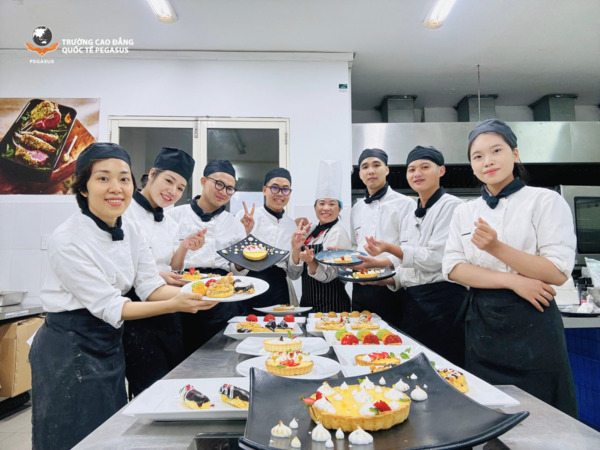 Làm nghề đầu bếp & nghệ nhân ẩm thực